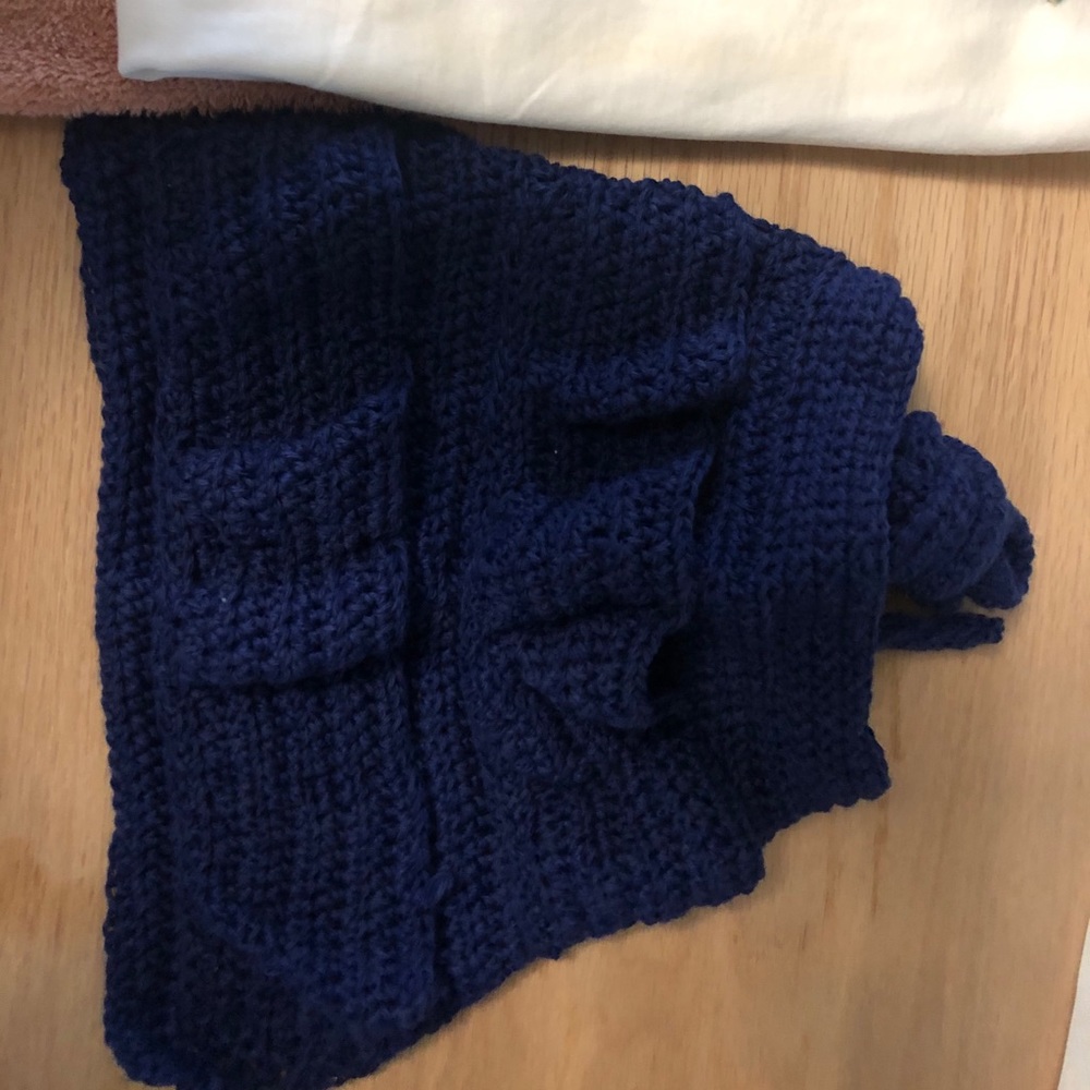 Handmade egg holding apron